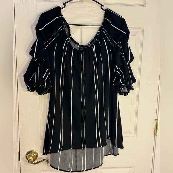 COCO BIANCO|Top BLousee Off The Shoulder Hi-Lo Stripe Black/White Size S Women's - Picture 1 of 10